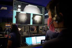 Scientists hope to study what makes the red planet tick—assuming they nail a truly harrowing descent. Gadwogmk49kavm