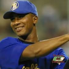 UnDiaComoHoy 2 de febrero de 1973, nace en Aguas Negras, estado Yaracuy, Melvin  Mora Díaz, figura en la LVBP con Navegantes del Magallanes y en las Grandes  Ligas con los Orioles de