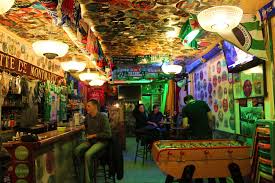 20 Ways To Lose The Paris Blues Montmartre Paris Bars Montmartre Paris