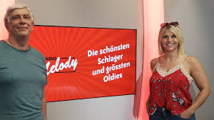 A swiss singer and winner of the 2013 season of german reality talent competition deutschland sucht den superstar. Beatrice Egli Mit Neuem Album Unterwegs Radio Melody