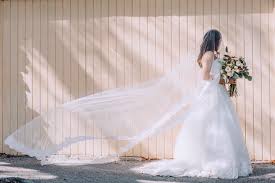 Haben sie lust darauf, mit farben zu experimentieren? Brautkleid Archive Smartwed Clever Heiraten