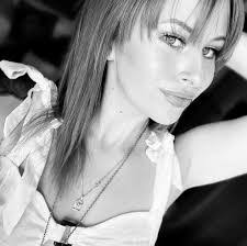 Emma Emerson's Instagram, Twitter & Facebook