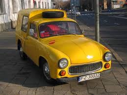 Pomnik syreny i most świętokrzyski w warszawie 2020.jpg. Historia Motoryzacji W Polsce Fso Syrena Malolitrazowa Warszawa Autocentrum Pl