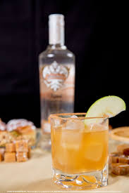 Mix vodka with ginger beer and crushed ice and you have yourself a moscow mule cocktail. Caramel Apple Pie With 1 Oz Smirnoff Kissed Caramel Flavored Vodka 5 Oz Captain Morgan Black Spiced Rum 1 Oz Vodka Recipes Caramel Apple Pie Flavored Vodka