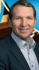 Once in a lifetime': Hershey Company selects former Wendy's executive as  President, CEO