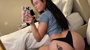 Porn PAWG - Amateur Big Ass Babe!! CALL AN AMBULANCE - Her Pussy Was Never  The Same!