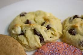 You do not want to add too much, as you'll end up with tasteless, dry cookies. How Do You Make Cookies Less Cakey Baking Kneads Llc