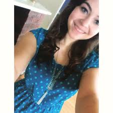 I cook, I clean,I work hard 😓 ✓💰🤑and I'm pretty. I'm TOP TIER 😘💕💯😍