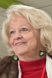 Janet Holderness's Instagram, Twitter & Facebook