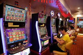 Government to clamp down on clubs with jackpot rooms - TODAY