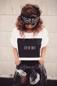 6/ bandana sous forme de pochette. 48 Idees De Port De Tete Bandanas Bandana Cheveux S Habiller Coiffure