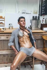 Kora SkiinMode Collection | Naked Barista Htoo Ant Lwin (ebook + cum video)  - NICEGAY