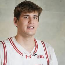 Gus Yalden, AJ Storr the second and third UW players to enter portal