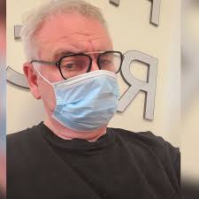 Jun 30, 2021 · eamonn holmes, 61, has been suffering with chronic pain for the past few months after slipping discs in his back and dislocating his pelvis, and now revealed he's in a race against time to get. Eamonn Holmes Issues Health Update After Going To Hospital With Chronic Pain Liverpool Echo