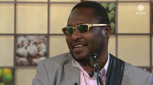 Le 11 avril 1974, Michel Fugain et le Big Bazar faisaient chanter la foule  avec «Bravo Monsieur le monde» lors de leur premier passage au Québec.  Écoutons Fugain l'interpréter à l'émission «Superstar»