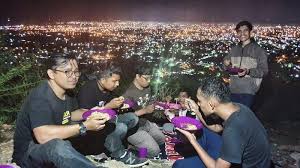 Check spelling or type a new query. Bak Bukit Bintang Keindahan Langit Malam Banda Aceh Dari Puncak Glee Gurah Halaman All Serambi Travel