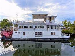 And the presence of vast expanses of water and the complexity of shore development opens up endless opportunities for the houseboat. Houseboats For Sale Boat Trader