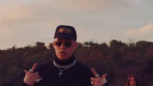 Bad bunny has been building hype for a new collaboration with jhay cortez. Bad Bunny S Amorfoda Lyrics Translated To English Reveal He S Heartbroken Billboard Billboard