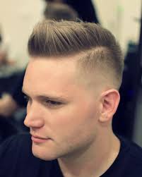 Pin Von Deavita Auf Frisuren In 2020 Haarschnitt Manner Haarschnitt Flat Top Haarschnitt