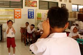 Besides that, garis panduan program pendidikan inklusif murid berkeperluan khas (edisi percubaan), the guidelines on the implementation of the inclusive education programme was released in year 2013. Mengimplementasikan Pendidikan Inklusif