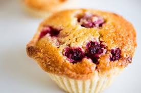 Muffins Aux Bananes Et Aux Framboises Recette Muffin Banane Muffin Framboise Muffins