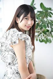 この可愛い女子は 北岡果林ちゃんです！！ 元子役という噂もでるほどの美少女です🤭🙌 北岡果林