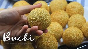 Buchi Or Butsi Is Made Up Of Glutinous Rice Flour With Sugar Coated With Sesame Seeds Moulded In Round Shape Ball Deep F Buchi Recipe Filipino Snacks Foodie