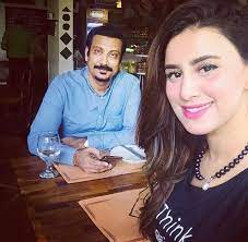 Faisal sabzwari and madiha naqvi got married with great simplicity. Madiha Naqvi With Hubby Faisal Sabzwari Showbiz Pakistan Facebook