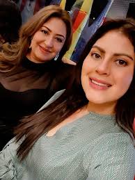 Agradeciendo a Dios por mis amores, mi hija, mi mamá y mis hermanas 💖🙏  saben que daría la vida por ellas ❤️