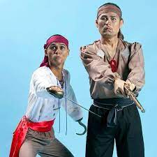 Maharaja lawak mega adalah program realiti tv yang berjaya menggabungkan barisan peserta daripada tiga buah negara iaitu malaysia, singapura dan indonesia. 15 Senarai Peserta Maharaja Lawak Mega 2017 Kembali Menggeletek Selongkar10