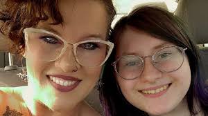 Heidi Southard's Instagram, Twitter & Facebook