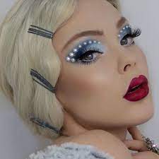 Lizzie On Instagram Vintage This Look Is Inspired By Rjohnson1840 My Bf Because He Always Tells Me I Look Retro Makeup Creative Makeup Edgy Makeup