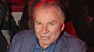 Get all the details on fritz wepper, watch interviews and videos, and see what else bing knows. Grote Zorgen Om Derrick S Assistent Entertainment Telegraaf Nl