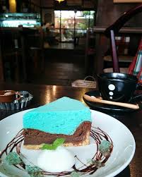 akiinkyoto instagram 2016 4 カフェ1001 西陣 町家カフェでチョコミントタルト 爽やかなカラー ˊ ˋ さっぱりミントの味 ソファ席でのんびりと 途中まで貸し切り コーヒーも美味しかった カフェ1001 caf チョコミント スイーツ 食べ物