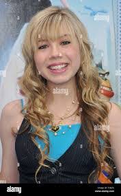 Carol Mccurdy's Instagram, Twitter & Facebook