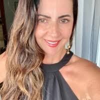 200+ perfis com “Paula Sandy”