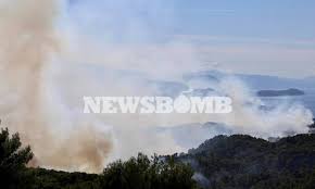 Μιλώντας στον σκαϊ, ο δήμαρχος λουτρακίου τόνισε πως η φωτιά κατευθύνεται προς το αλεποχώρι ενώ τα πρώτα αεροπλάνα απογειώθηκαν για να . Fwtia Twra Reportaz Newsbomb Gr H Teleytaia Enhmerwsh Gia To Pyrino Metwpo Sto Alepoxwri Newsbomb Eidhseis News