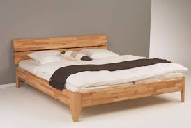 Für dieses bett eignen sich hervorragend unsere modernen nachttische in kubischer form. Bett Ehebett Uberlange Kernbuche Massiv Geolt Traumbett Wunschbett Lanatura