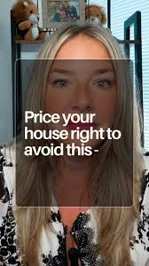 🏡 Pricing your home isn’t guesswork—it’s strategy. In today’s Tucson real  estate market, the right price gets you sold fast. 🚀 Price too high? You  risk sitting