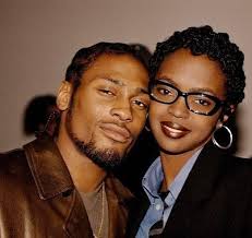 D' Angelo loved Black women. That's the post.