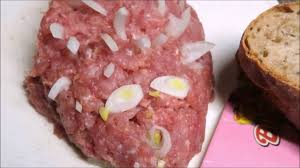 Mettwurst Brotchen Hackepeter Selbst Gemacht Mettbrotchen Mett Hackepeter Rezept
