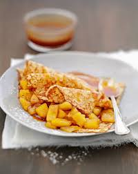 Crepes Aux Pommes Et Caramel Au Beurre Sale Recette Crepe Aux Pommes Recette Brunch Alimentation