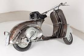 Ini Vespa Pertama Di Dunia Unik Dan Tanpa Standar Tengah Mobimoto Com