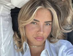 L'ex corteggiatrice di Uomini e Donne Martina Luciani presto sposa, le  immagini dell'addio al nubilato