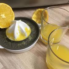 On estime qu'un verre de jus d'orange de 200ml représente environ 100 calories, soit à peu près trois morceaux de sucre. Jusdorangemaison Instagram Posts Photos And Videos Picuki Com