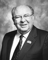 Downey High alumni reminisce at reunion