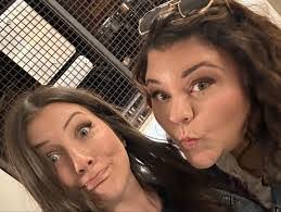 Melissa Pinter's Instagram, Twitter & Facebook