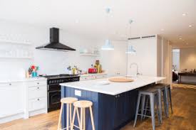 4) white tile with black grout splashback. 75 Beautiful Kitchen With White Splashback Ideas Designs July 2021 Houzz Uk