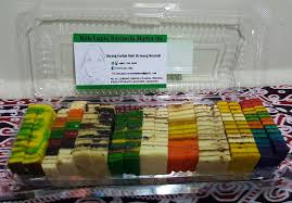 About 20 years ago, sarawakians took kek lapis to the next level by incorporating vibrant colors and different flavors than the original indonesian recipe. Aneka Pilihan Kek Lapis Di Kek Lapis Sarawak Mama Su Facebook