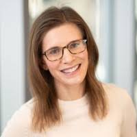 Laura Newland's Instagram, Twitter & Facebook